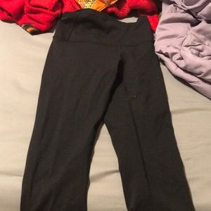 23 in size 4 lululemons almost new